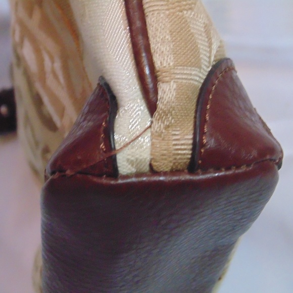 Tan/Brown Aigner Patchwork type purse - Picture 4 of 7